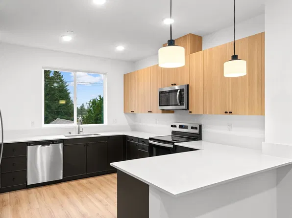 1421 SW 111th Lane, Seattle, WA 98164