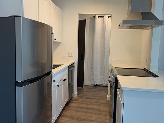 3rd image of 5220 California Ave SW APT 36
