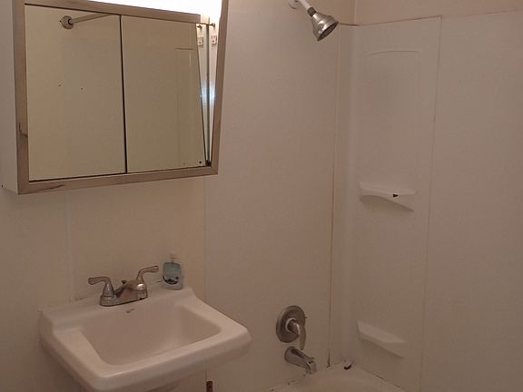 5th image of 1121 Birch Dr