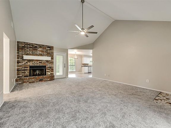 5th image of 5717 N Hills Dr