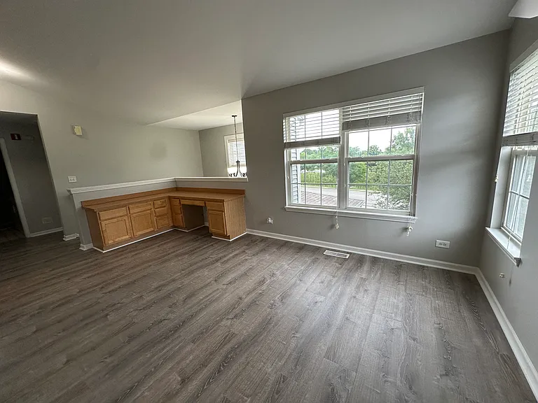 707 Genesee Dr — Photo 5