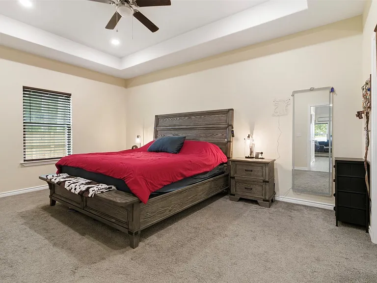 16529 Kingsbury Dr — Photo 13