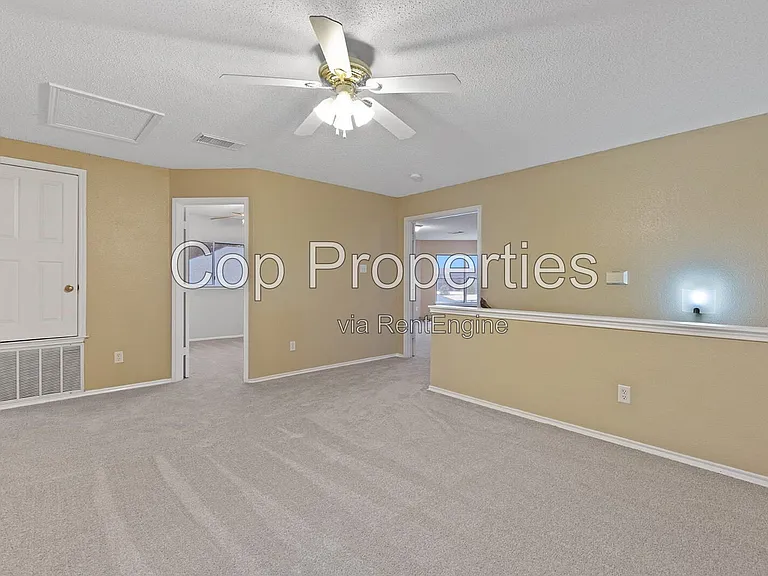8118 Stagwood Hl — Photo 18