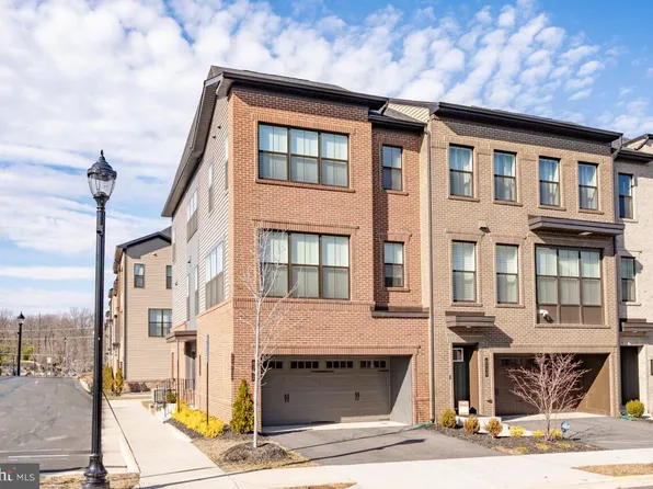 6232 Almerico Pl, Alexandria, VA 22312