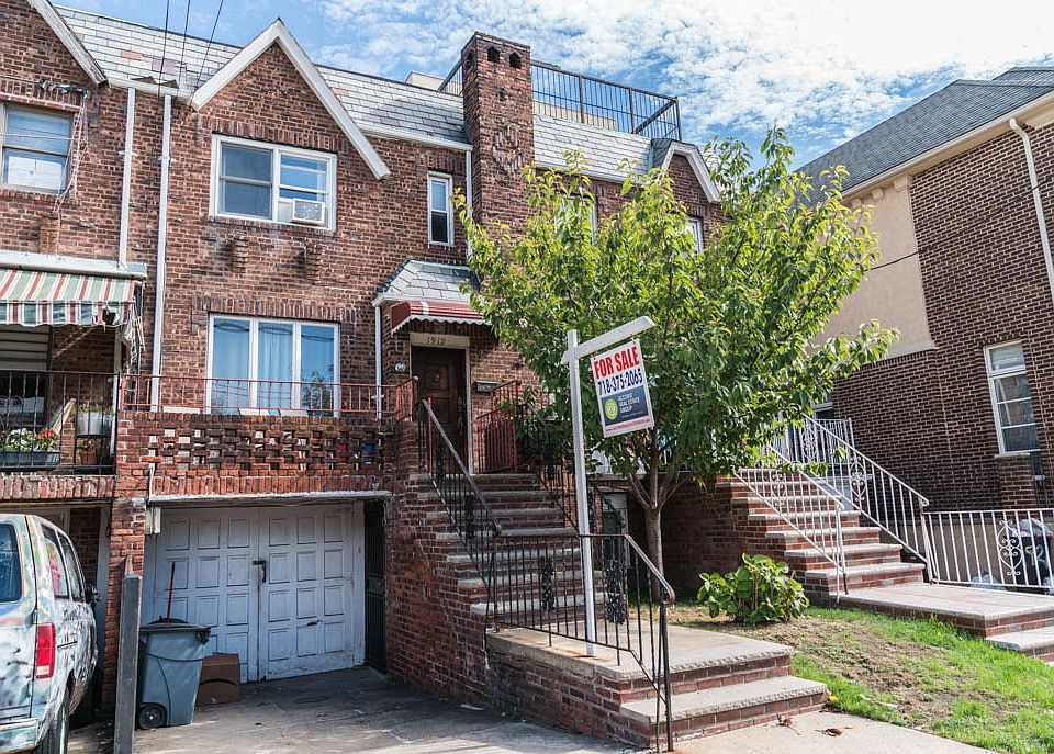 1st image of 1919 E 13th St