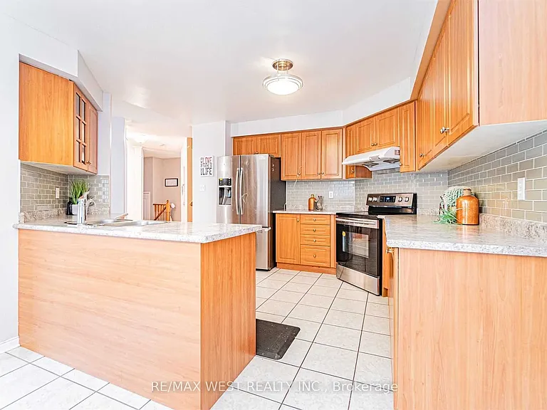 37 Charleswood Cir — Photo 11
