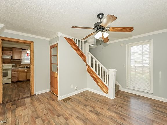 5th image of 1415 Woodbirch Ave