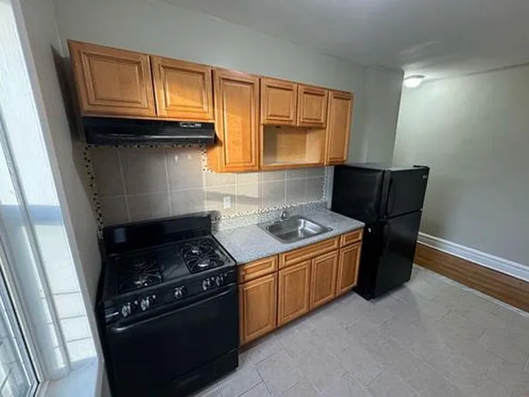 196 Roseville Ave #2 — Photo 1