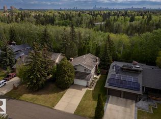 39 Wolf Cres NW, Edmonton, AB T5T1E1