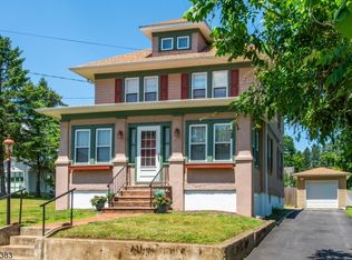 17 E Cooper St, Dover Town, NJ 07801