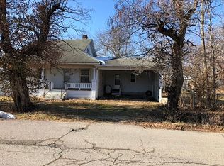 402 W Washington Ave, Richland, MO 65556