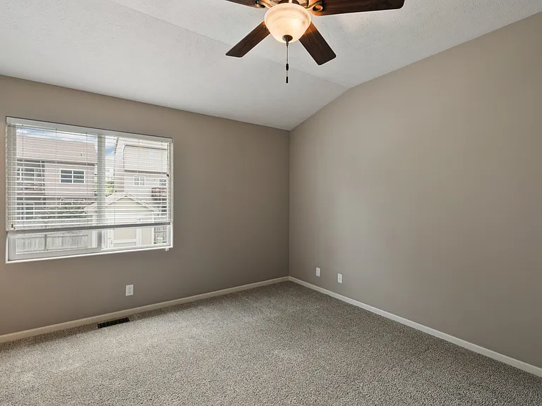 6107 S 190th Ter — Photo 26