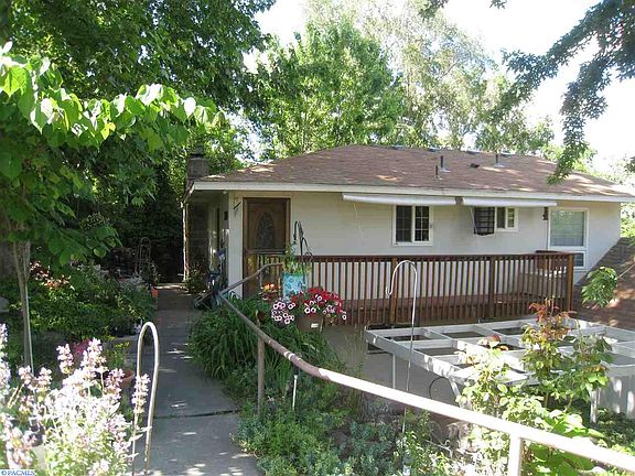 2nd image of 910 Horne Dr