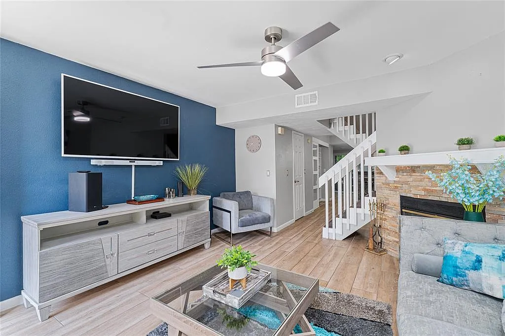 2 bed, 2.5 bath, 1148 sqft, $2,000 — Photo 3