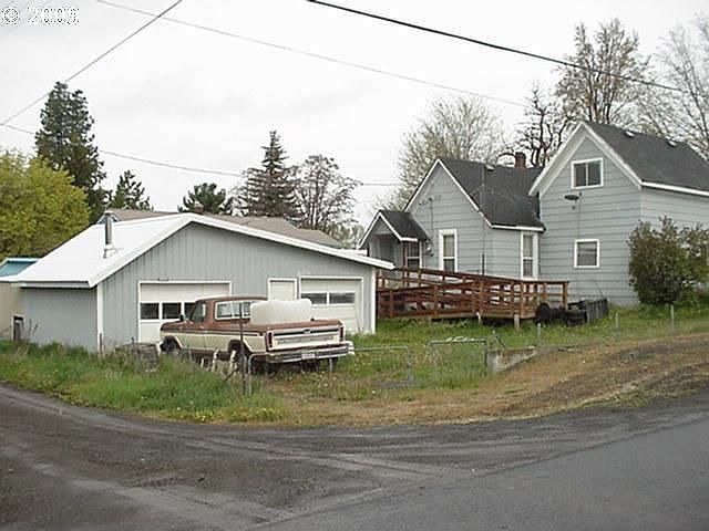 2nd image of 502 W Broadway St