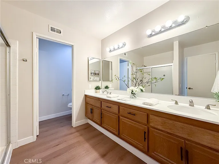 1034 Romney Dr — Photo 26