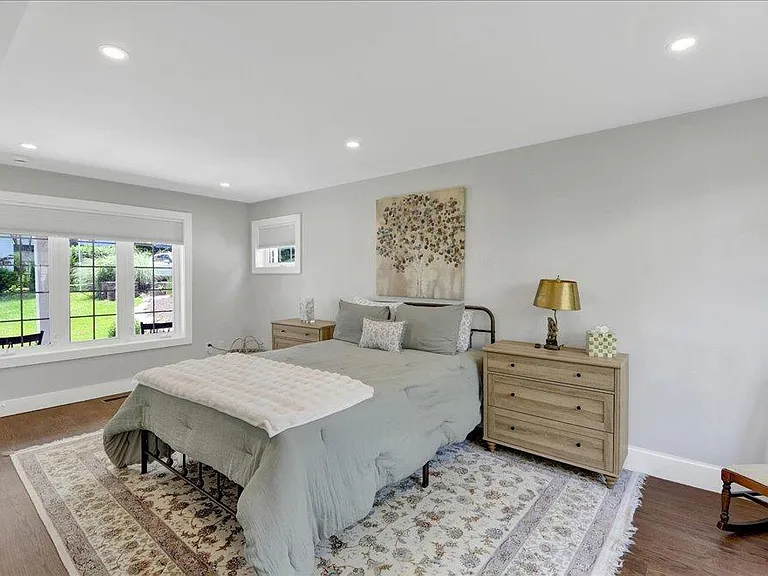 46 Sycamore Rd — Photo 12