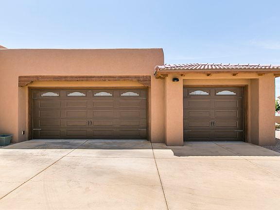 3rd image of 3800 Alamogordo Dr NW