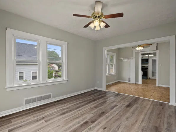 2117 Bancroft St, Omaha, NE 68108