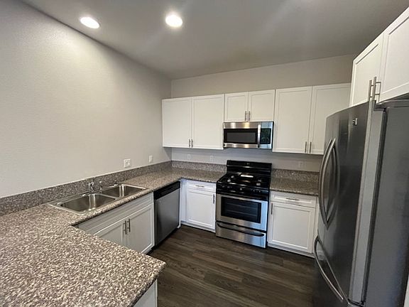 2nd image of 877 Humbert Ave