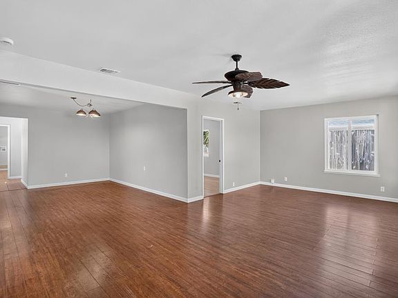 4th image of 9436 Pershing Ave