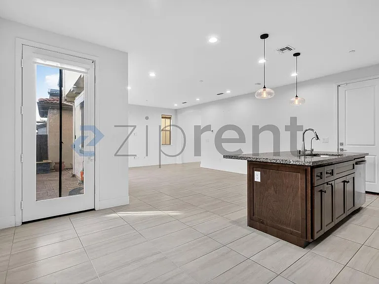 665 N Amarone Dr — Photo 11