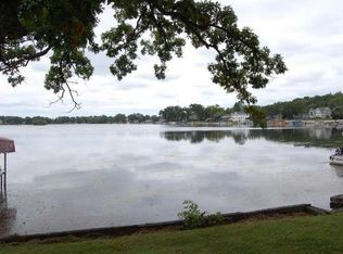 S70W18883 Gold Dr, Muskego, WI 53150