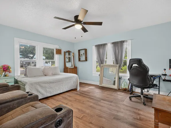 110 W Brown St, Lipan, TX 76462