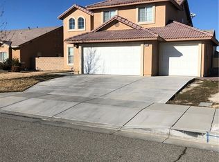 2025 E Kettering St, Lancaster, CA 93535