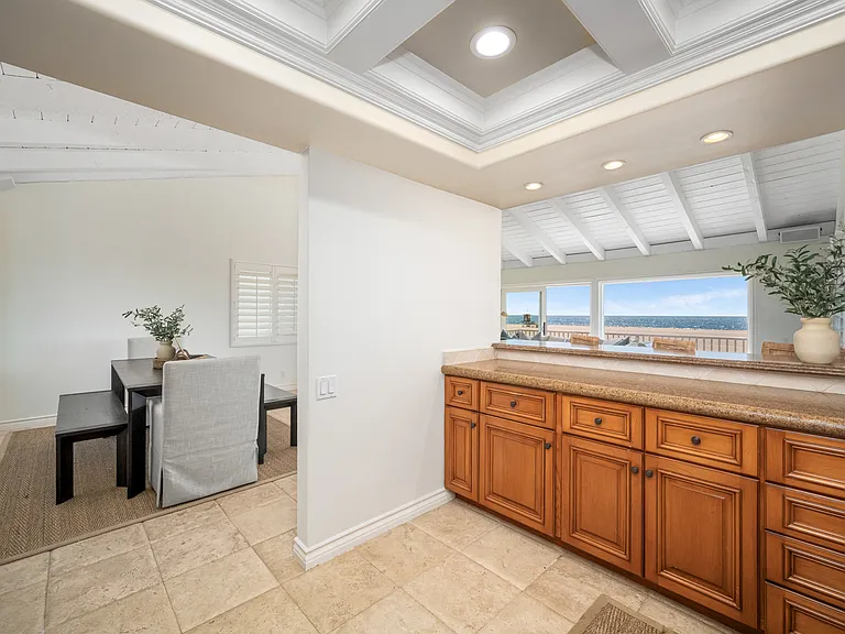 1706 W Oceanfront — Photo 17