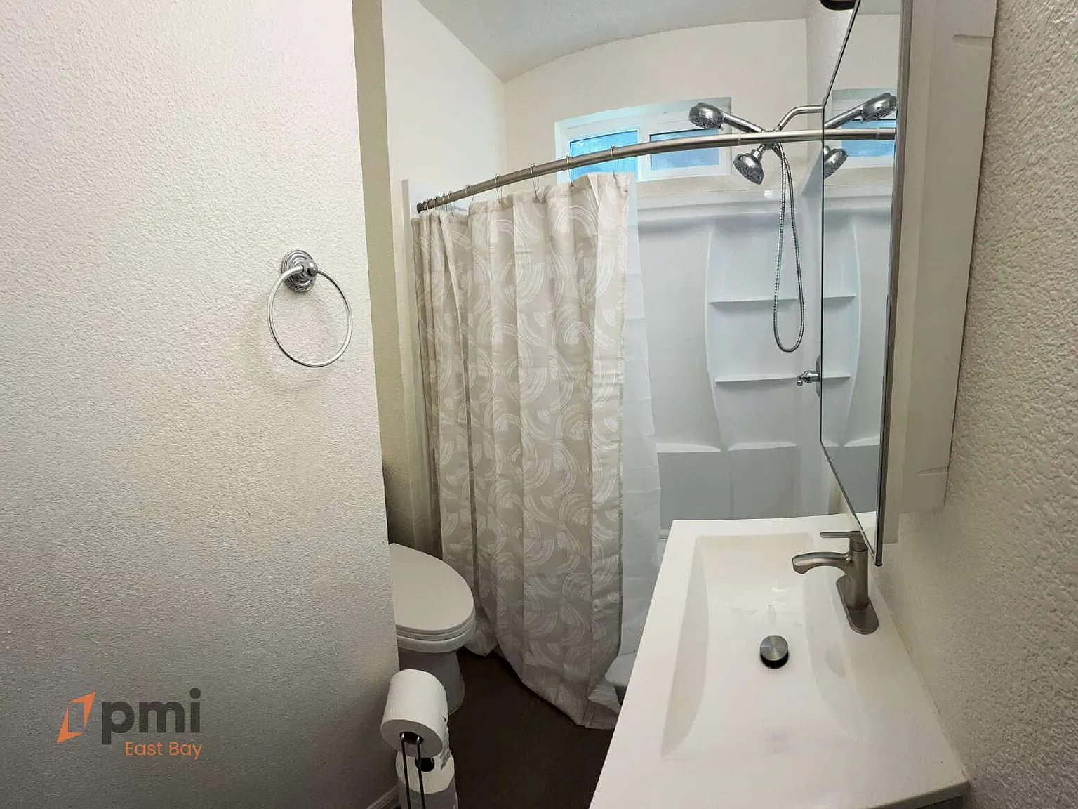 2 bed, 1.0 bath, 1129 sqft, $2,490 — Photo 4