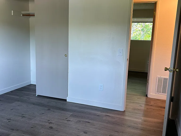 2903 Wilson Ave — Photo 18