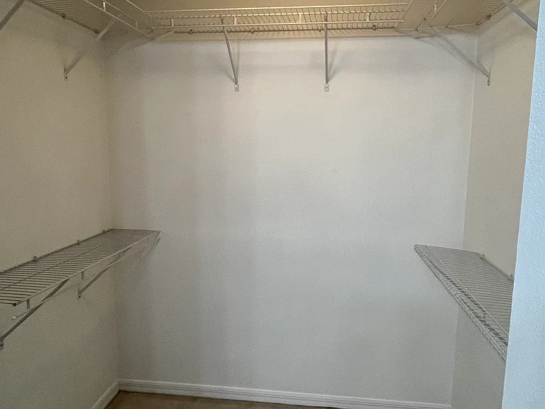 5 Ziegler Pl — Photo 12