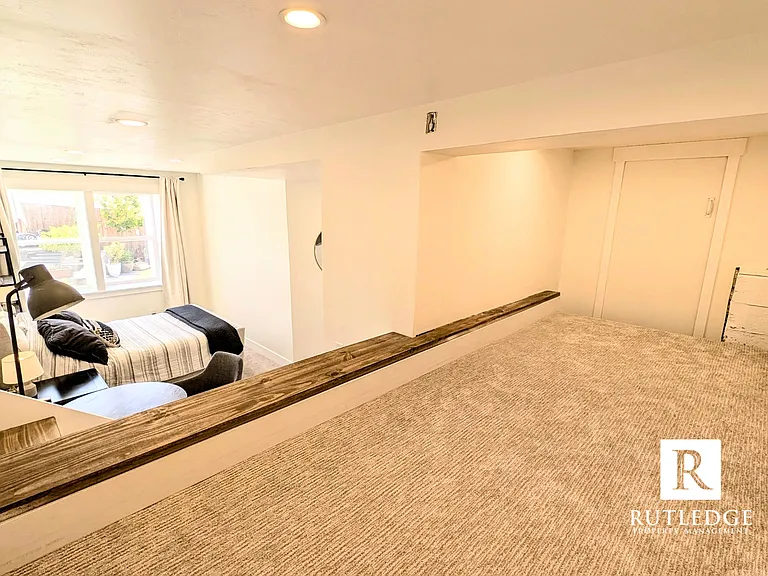 3282 Sky Way — Photo 21