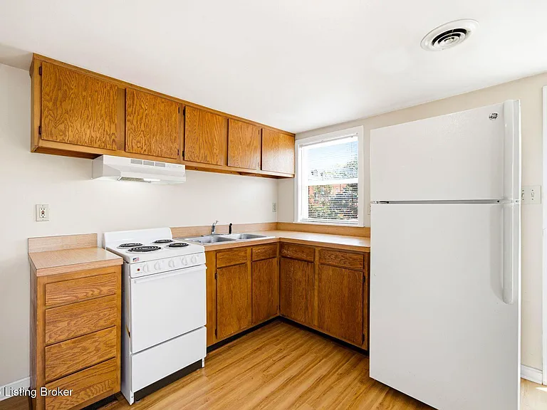 1612 Ellwood Ave #4 — Photo 7