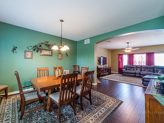 3rd image of 2111 Kingfisher Ct