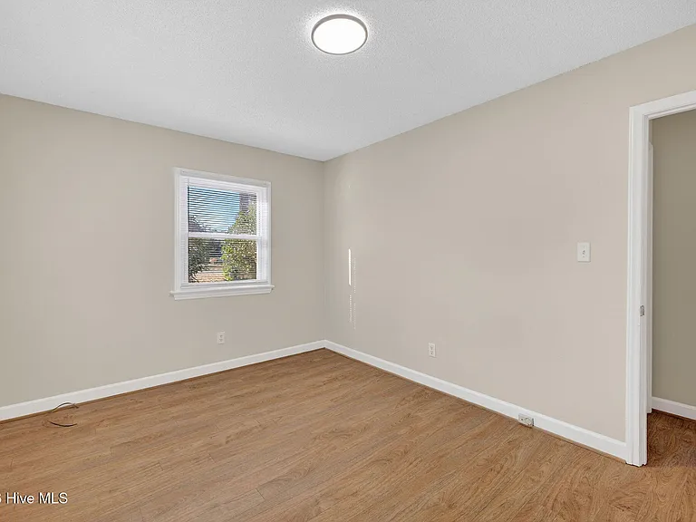 5201 Lord Tennyson Dr — Photo 24