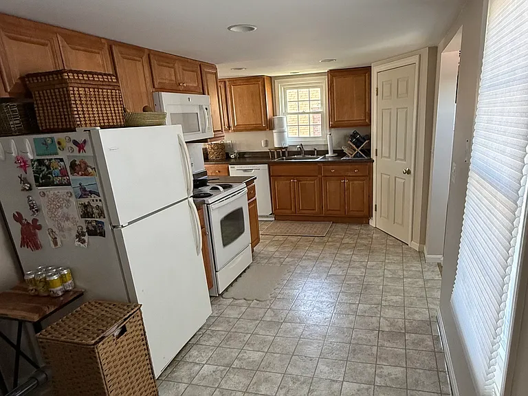 71 Langworthy Ave — Photo 15