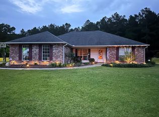 1039 Eight Point Rd, Summit, MS 39666