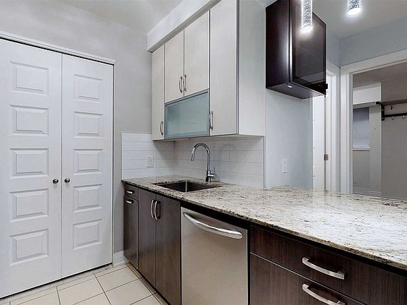 4th image of 8171 Kipling Ave #1
