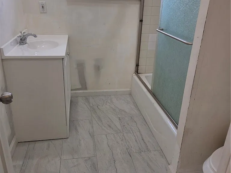 121 N Baymar Ave — Photo 14