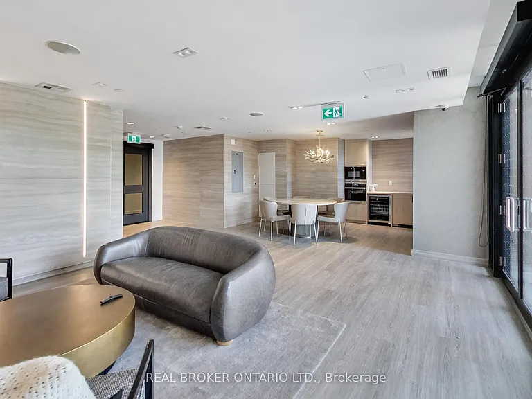 185 Alberta Ave #1207 — Photo 32