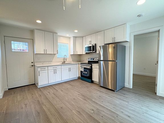 4th image of 351-361 Millar Ave