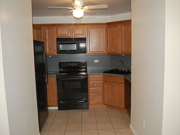 4th image of 55 McKinley Ave #D18