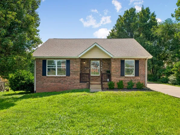 1303 Chucker Dr, Clarksville, TN 37042