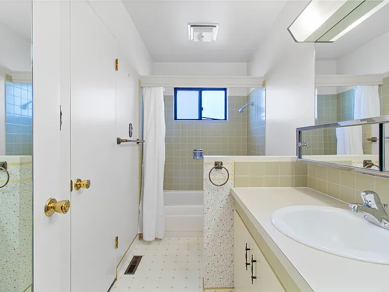 2044 Sunrise Cir — Photo 28