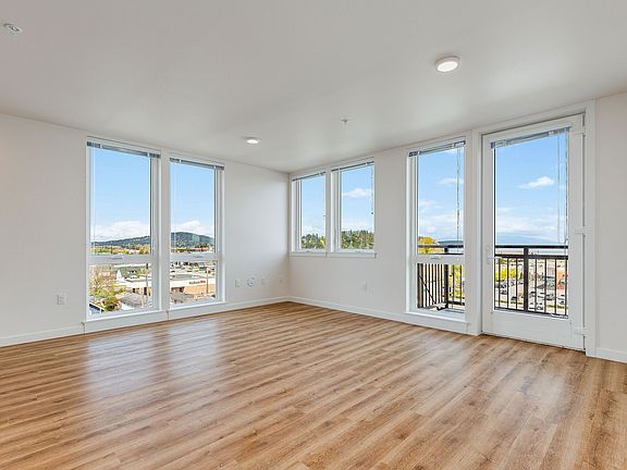 4th image of 1715 O Ave #402