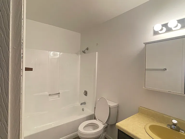 323 E Lincoln Hwy #1 — Photo 6