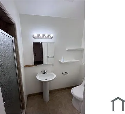 10650 Camarillo St — Photo 14
