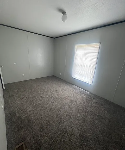 814 Morningside Dr — Photo 3